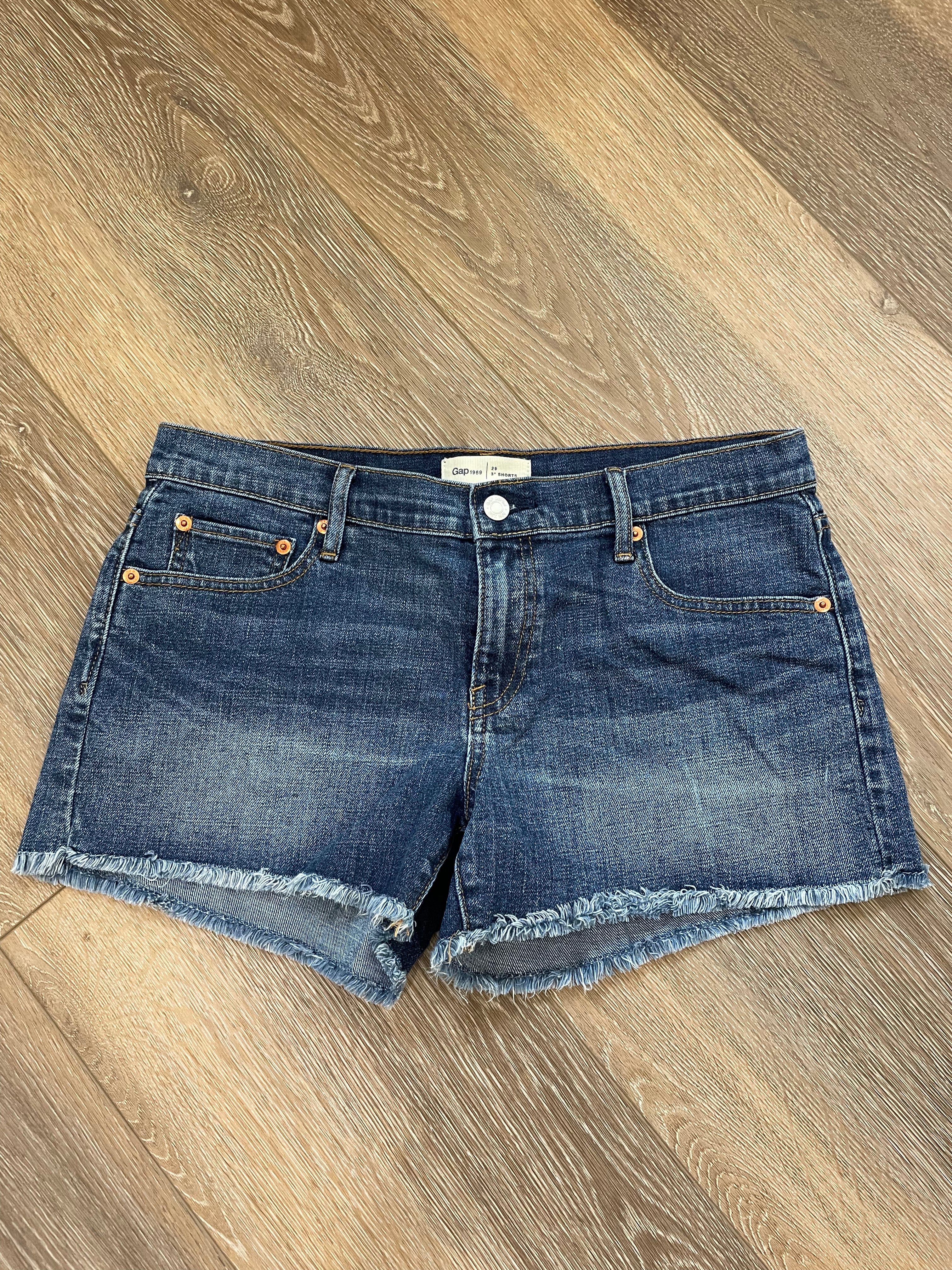 Gap 1969 Slim Cut-Off Denim Shorts Medium Wash - Women's Size 29