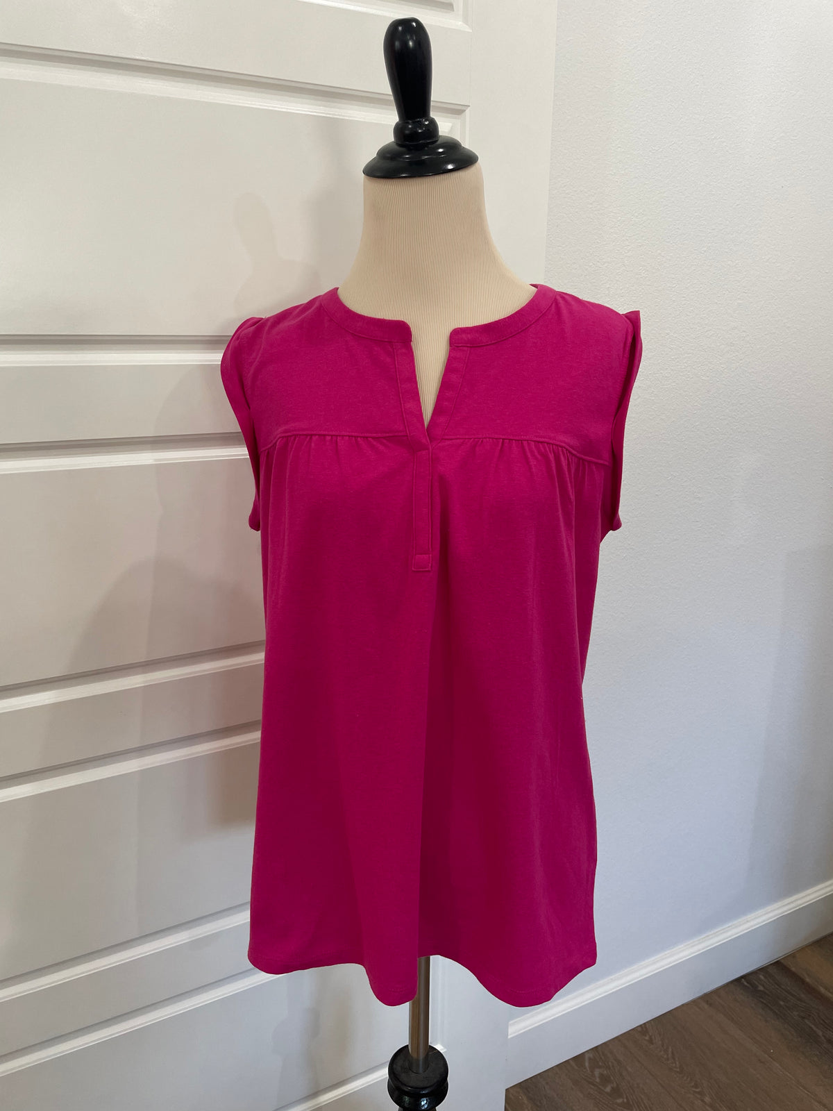 LOFT Hot Pink Sleeveless V-Neck Henley Blouse w/ Gathered Yoke – Size Medium (M)