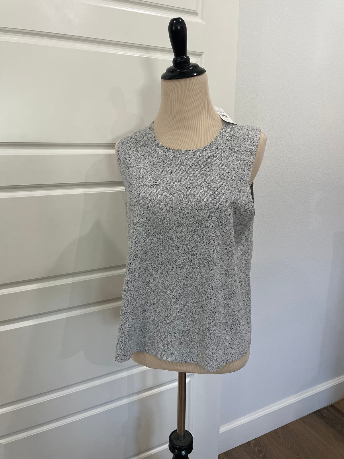 Ann Taylor LOFT Marled Gray Knit Sweater / Cardigan – Size Medium (M)
